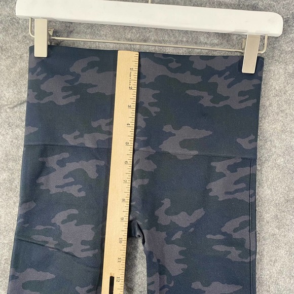 SPANX Leggings Medium Black Camo Print High Rise Seamless Look at Me Now - Picture 7 of 12